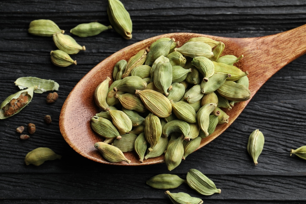 Cardamomo una especia aromática que te puede ayudar con los malestares