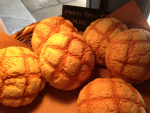 ¿Una concha? No, es uno de las panes tracionales de Japón: Melon pan. // Foto: Animal Gourmet.