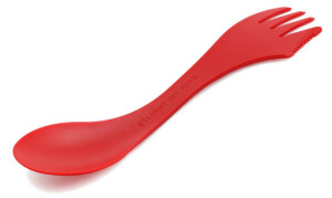 El "cuchador" (spork en inglés) combina cuchara, tenedor y cuchillo en uno. // Foto: Especial.