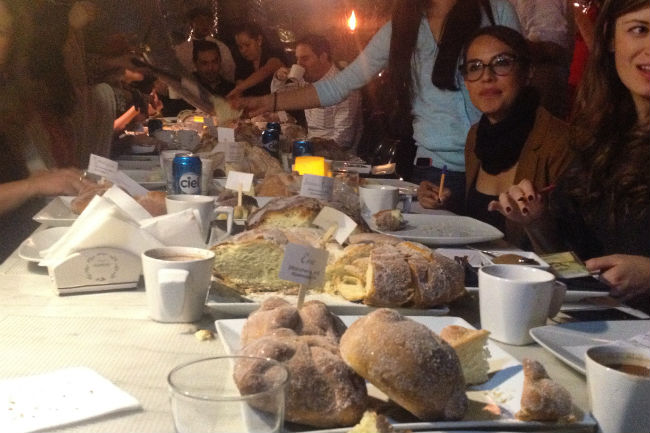 La #Paneada14 reunió a más de 25 panaderías y a un número similar de expertos tragones. // Foto: Issa Plancarte.