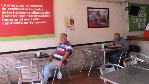 Hace un año, cuando se supo de la obesidad en Venezuela, el gobierno abrió estos restaurante nutritivos y baratos.