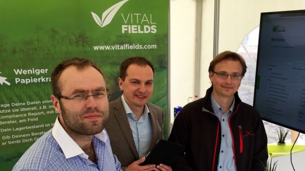 El equipo de VitalFields cree que cuanto más datos manejen los agricultores, menos desperdicio generarán. // Foto: Vitalfields.