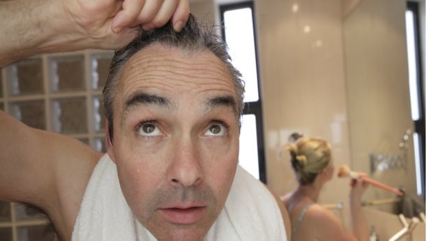 ¿Menos pelo y más arrugas de forma acelerada? Quizá sea momento de revisar tu alimentación.//Foto: Getty Images.