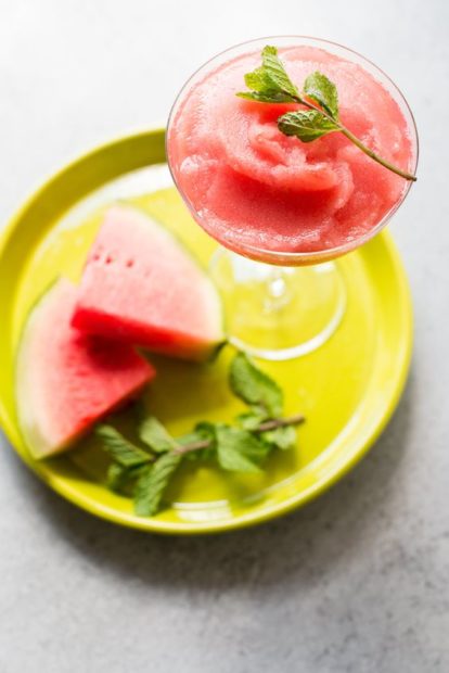 Rosé con sandía y menta