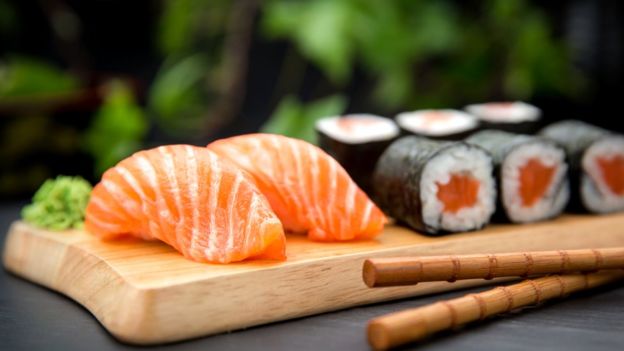 Dos rollos de sushi superan la cantidad diaria de yodo recomendada.