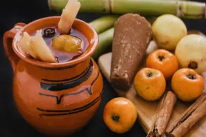 No tires la fruta del ponche y así evita el desperdicio de alimentos, te invitamos a que prepares esta deliciosa receta.