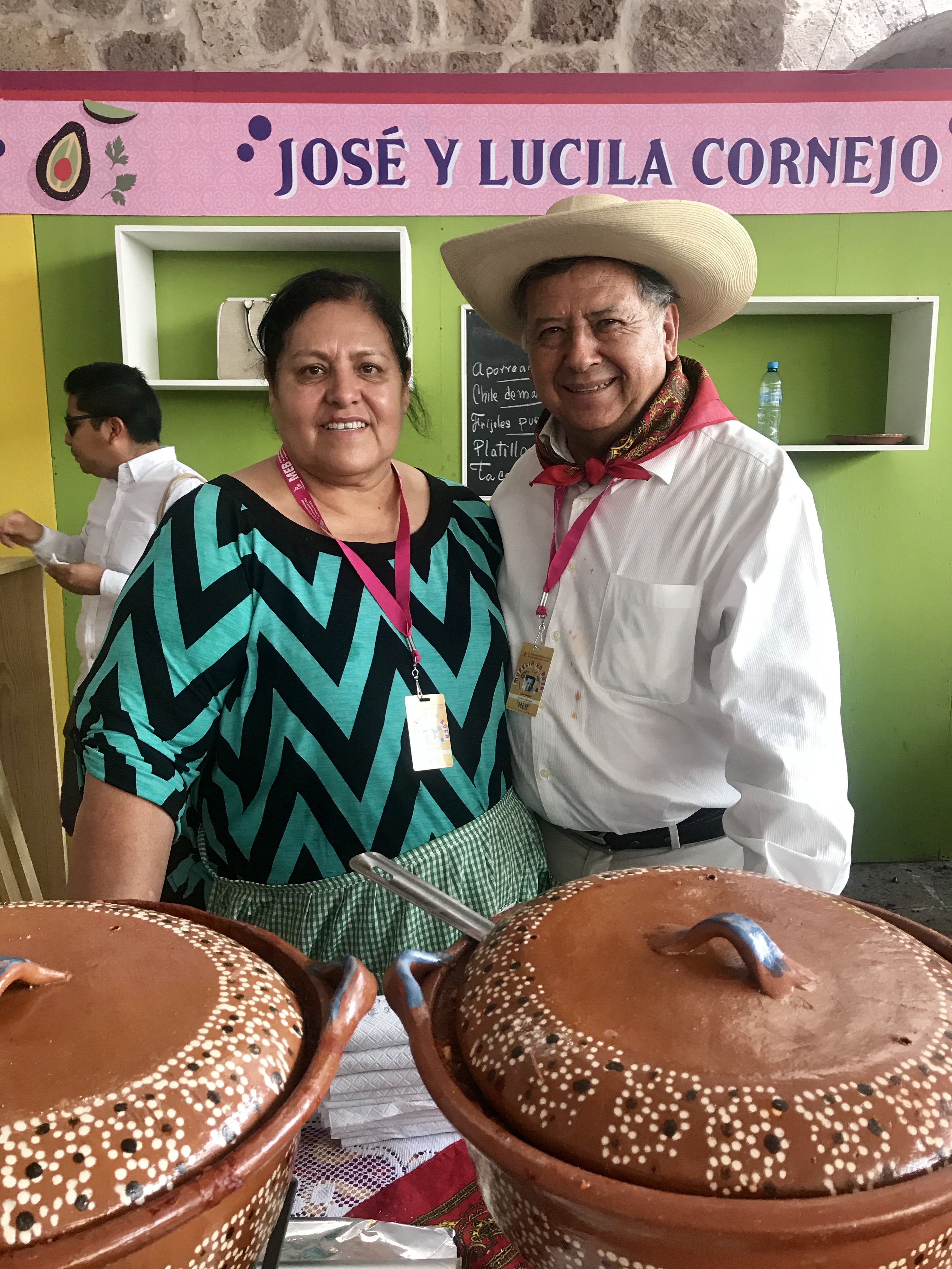José y Lucila Cornejo, cocineros tradicionales. Gastronomía mexicana y cocina michoacana.