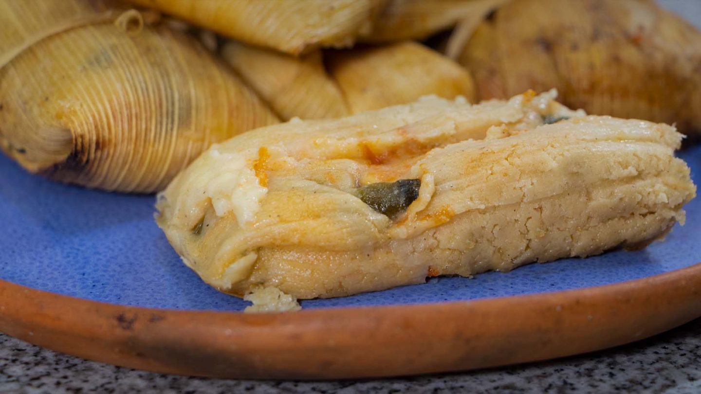 Receta de tamales de rajas con queso - Animal Gourmet