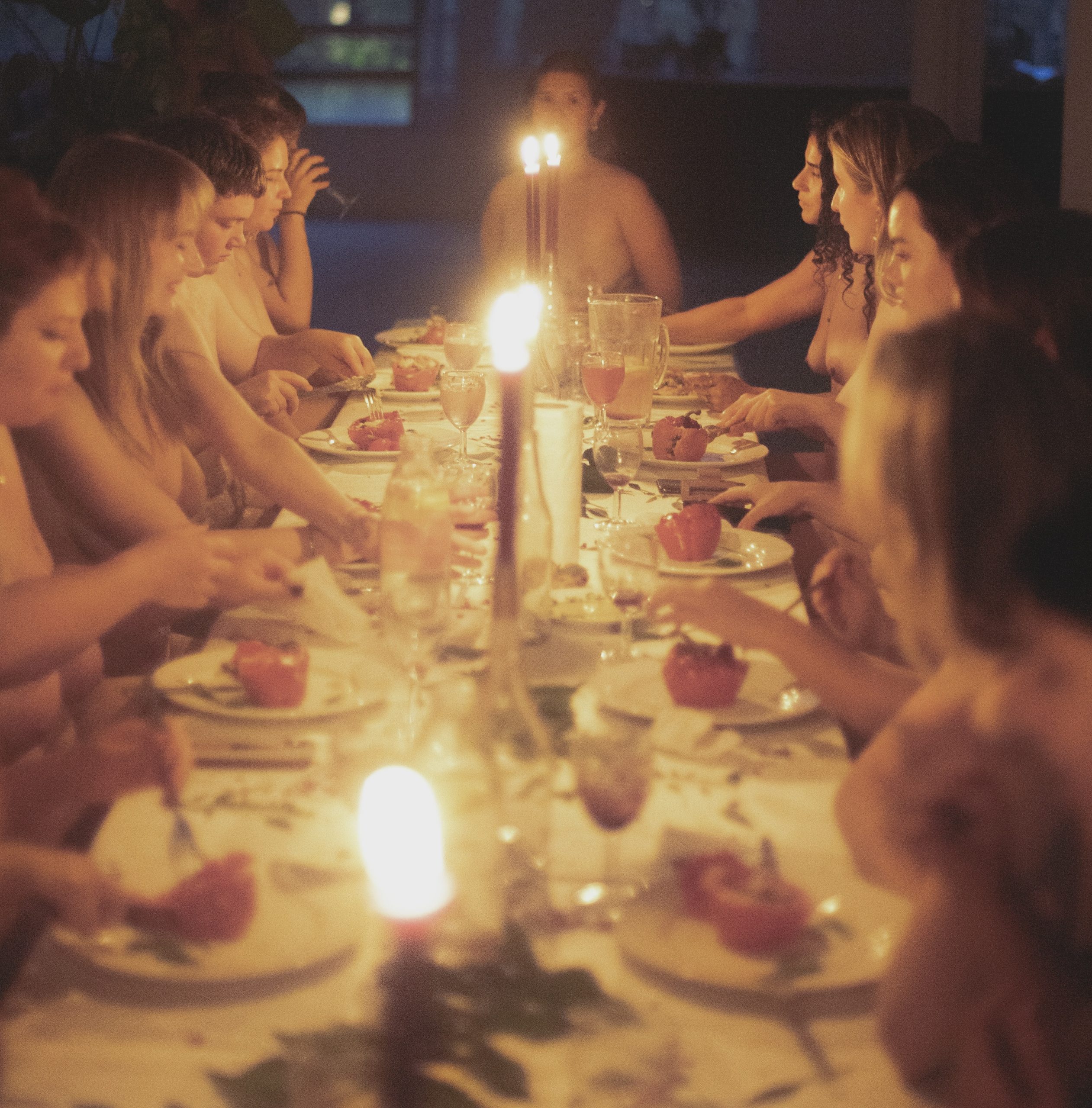 Füd Dinner Experience / cena al desnudo