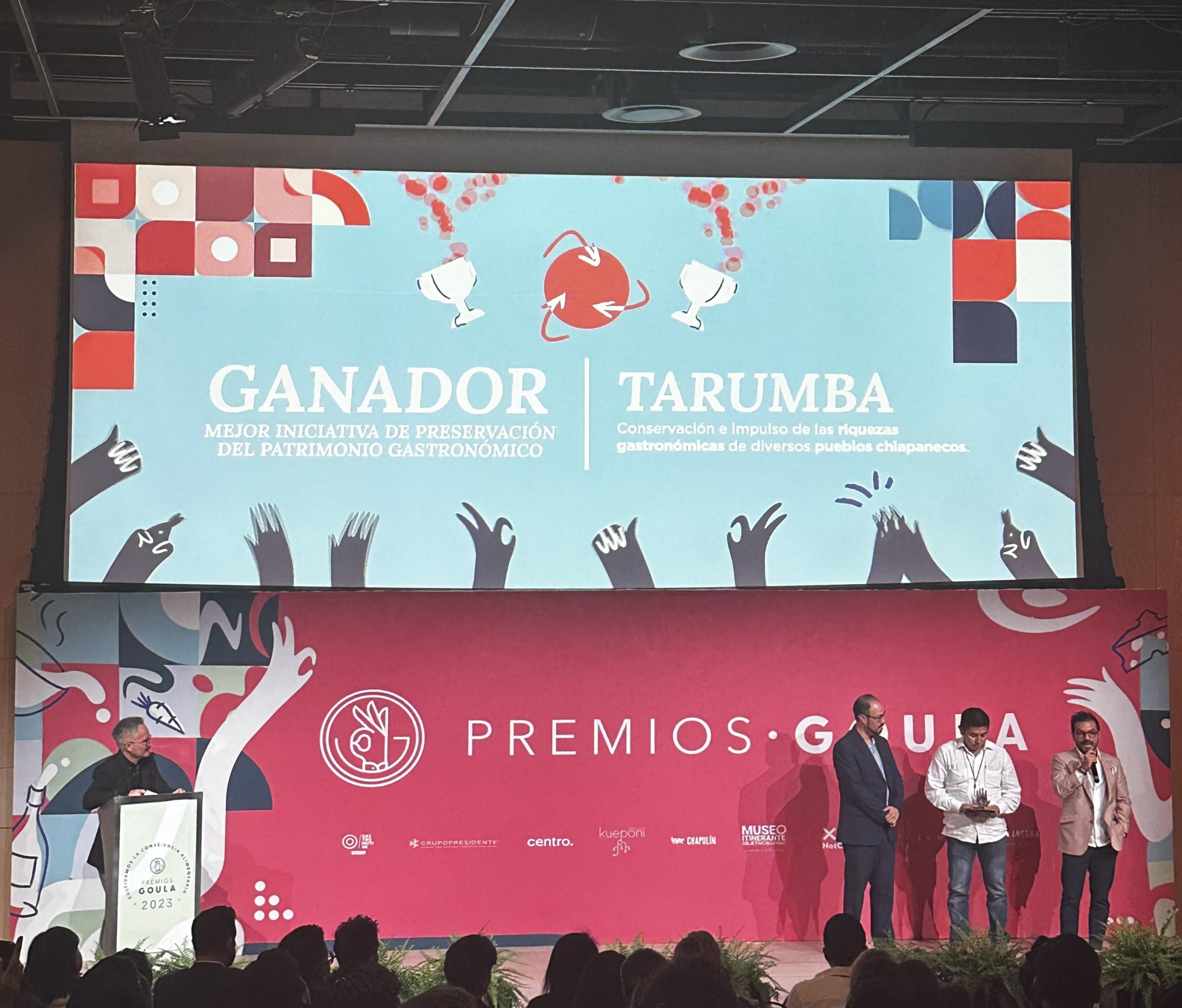premiación de Premios Goula, chef de Tarumba Jorge Gordillo