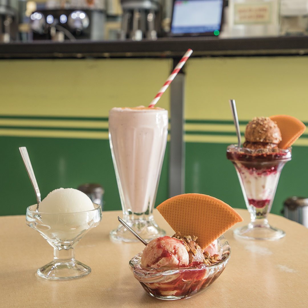 Sabores y presentaciones de helado, además de la nieve de mamey en nevería Roxy