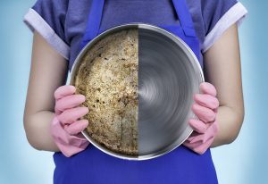 Cómo quitar el cochambre de las sartenes y que queden como nuevas