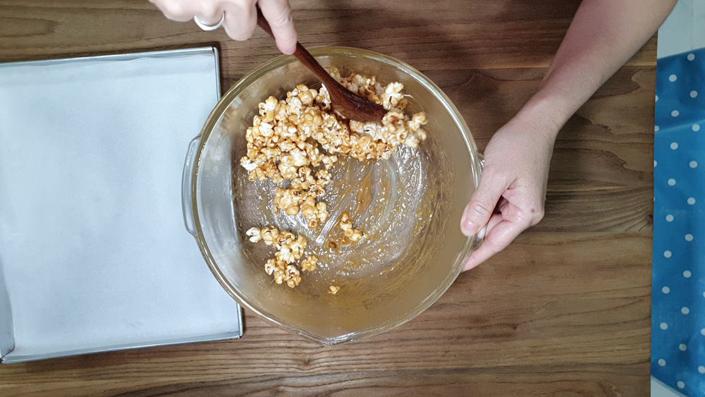 Cómo hacer palomitas acarameladas