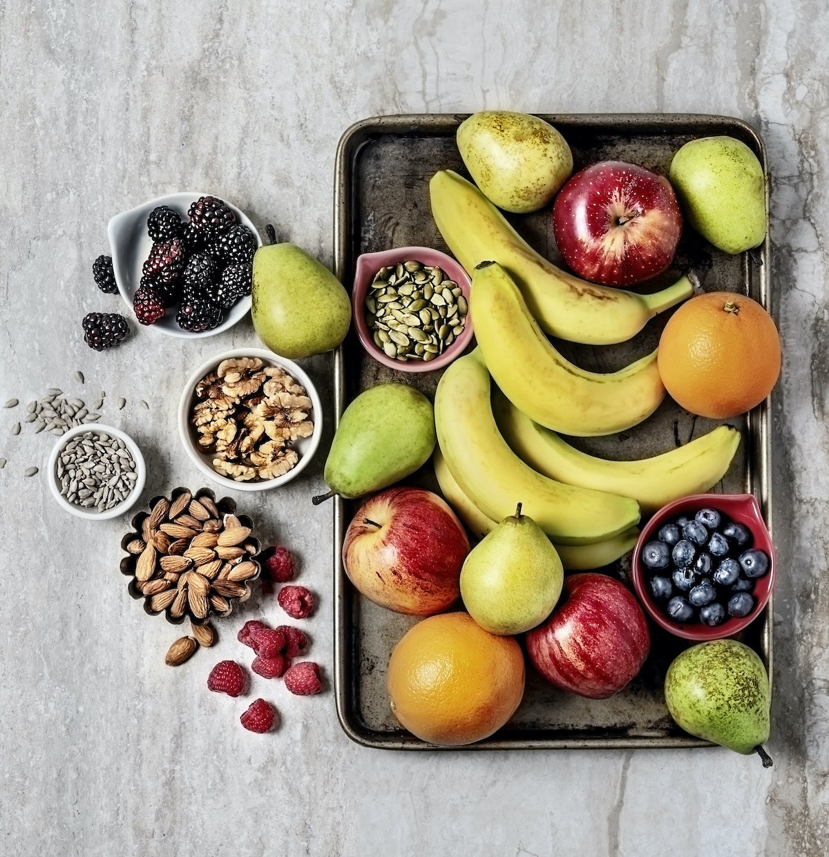 Estas frutas no deben ir juntas en el frutero porque se madurarán más rápido.