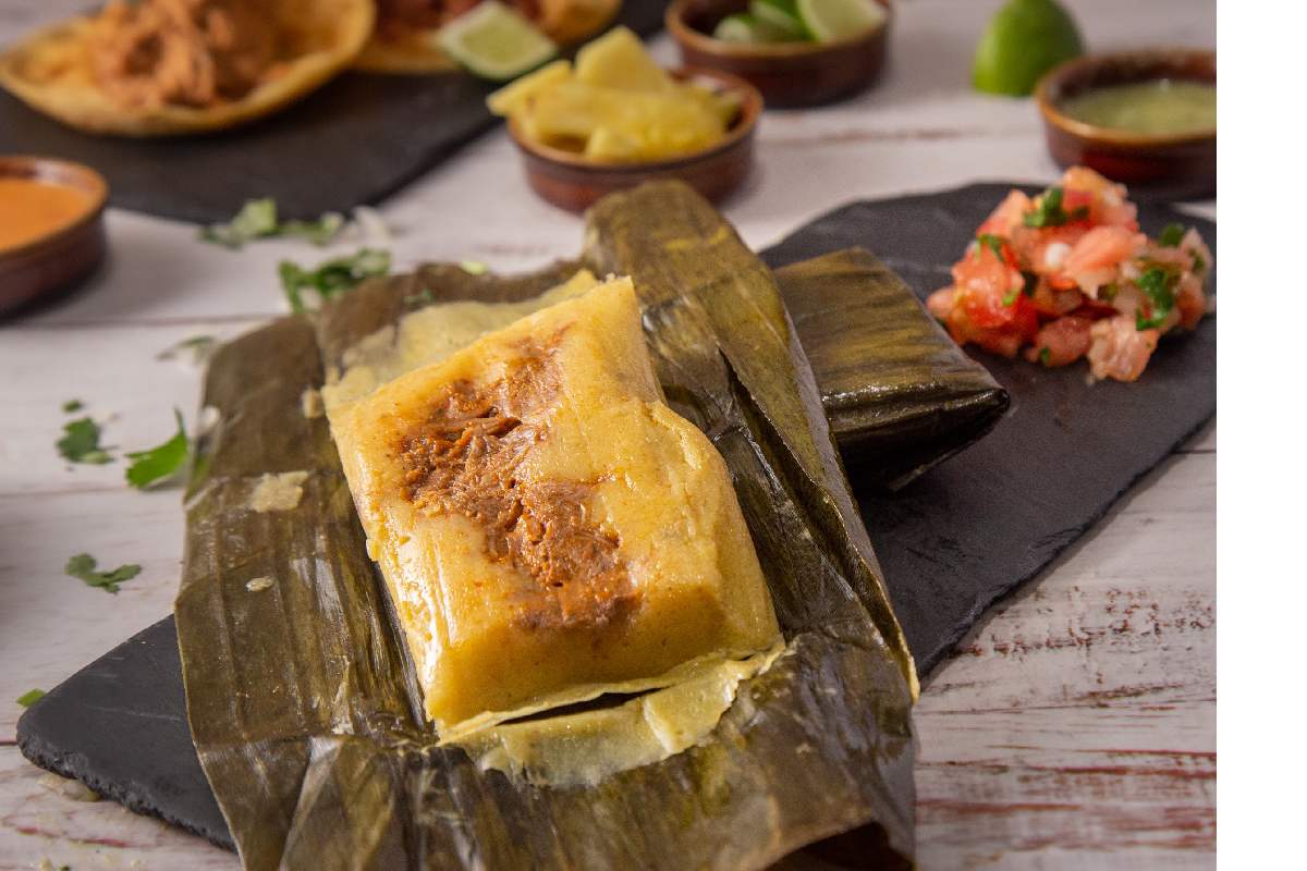 Los tamales son parte de las comidas callejeras mexicanas.