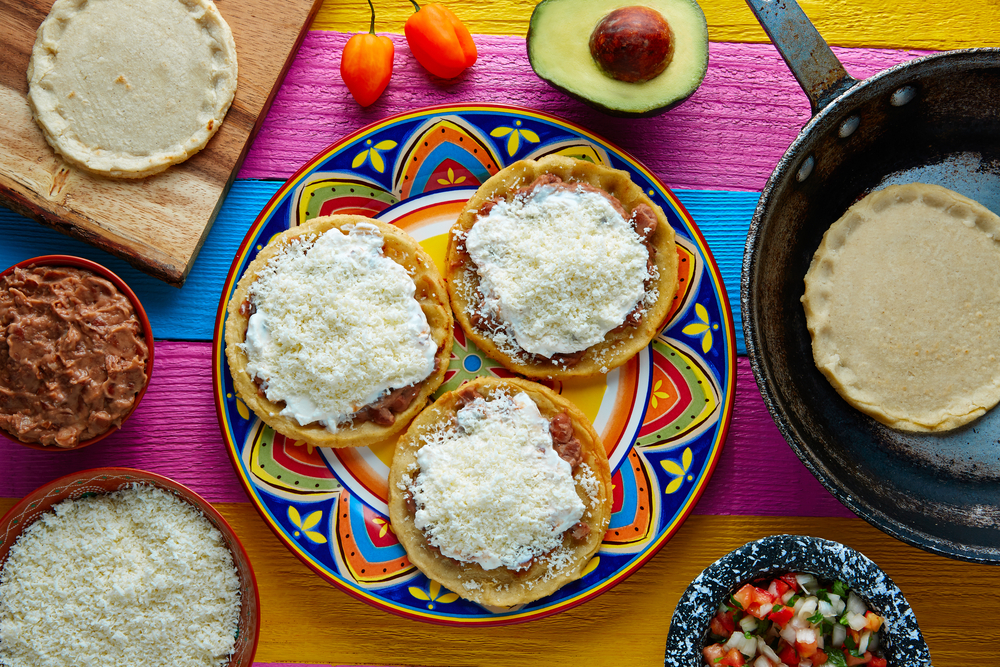 Los sopes son uno de los antojitos mexicanos perfectos para celebrar el 15 de septiembre