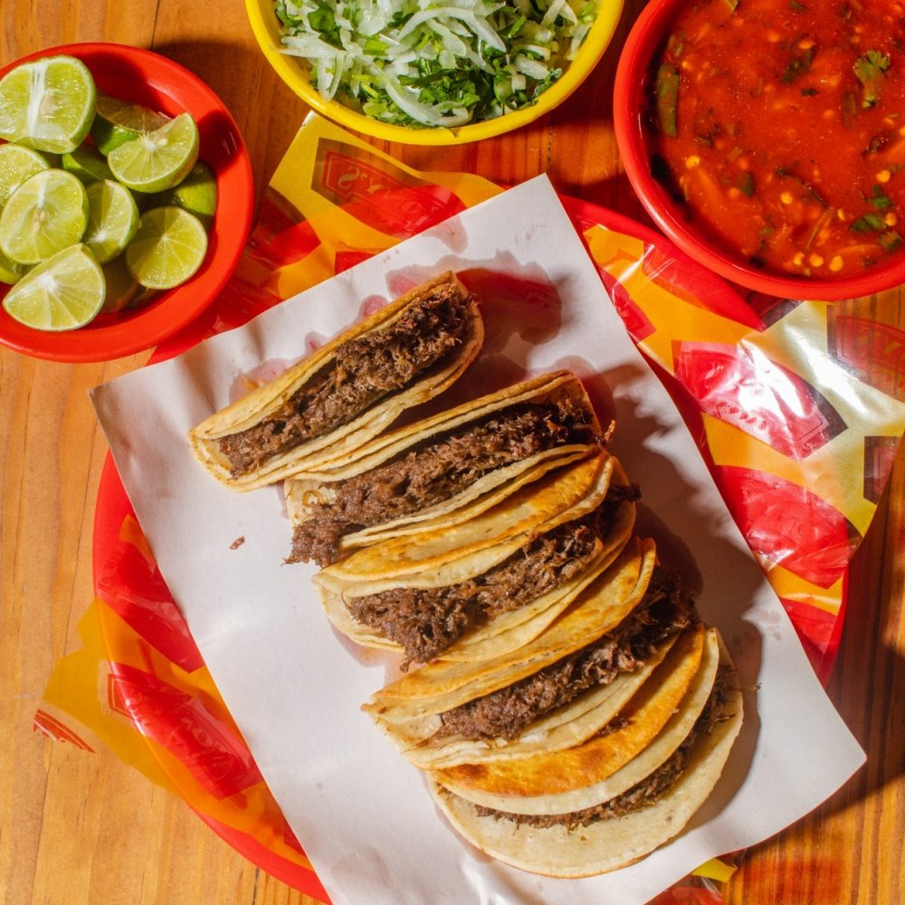 tacos de barbacoa estilo norteño en tacos Tonys es un gran lugar para desayunar en Monterrey