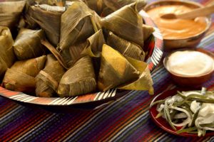 Receta: Cómo hacer tamales Corundas de Mchoacán