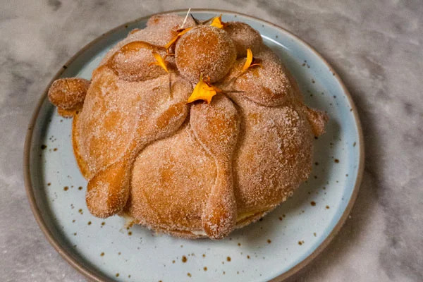 Marcel, pan de muerto tradicional