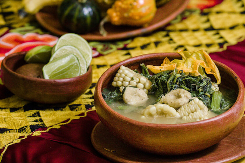 Sopa de guías con flor de calabaza, receta