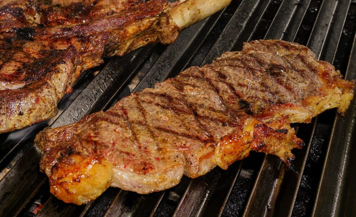 New York Steak un clásico de los cortes, con un término rojo queda perfecto