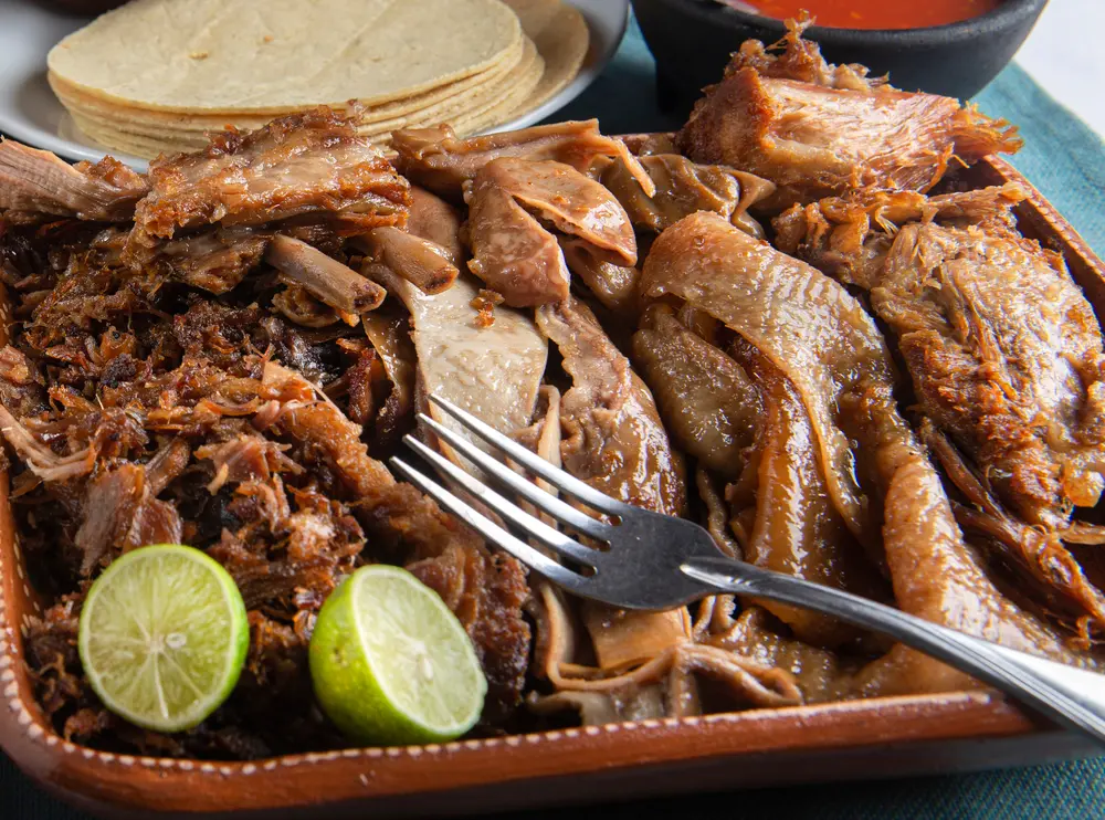 Las carnitas estilo michoacán se han convertido en un platillo icónico de la gastronomía mexicana