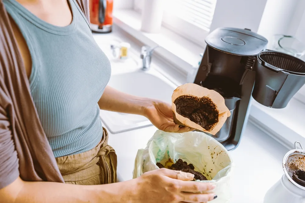 Utilizar granos de café para evitar malos olores
