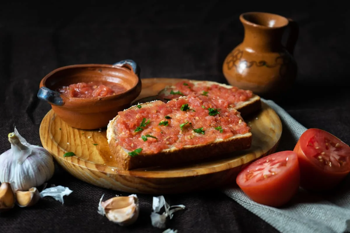 Cómo preparar pan con tomate a la catalana