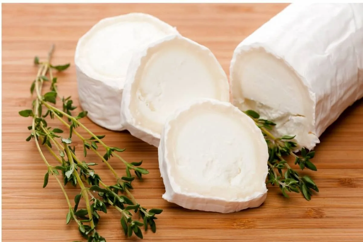 cómo cortar el queso de cabra