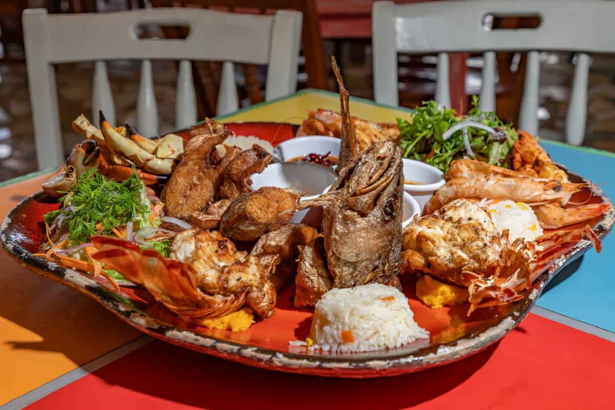 lugares para comer mariscos en Cancún 