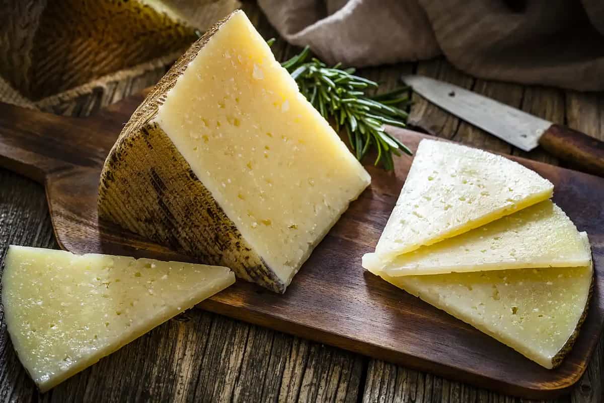cómo se maridan los quesos curados