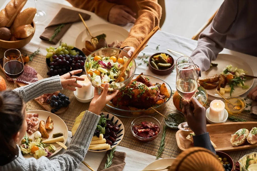 Compartir la mesa en la casa de un completo desconocido: el Airbnb Gastronómico