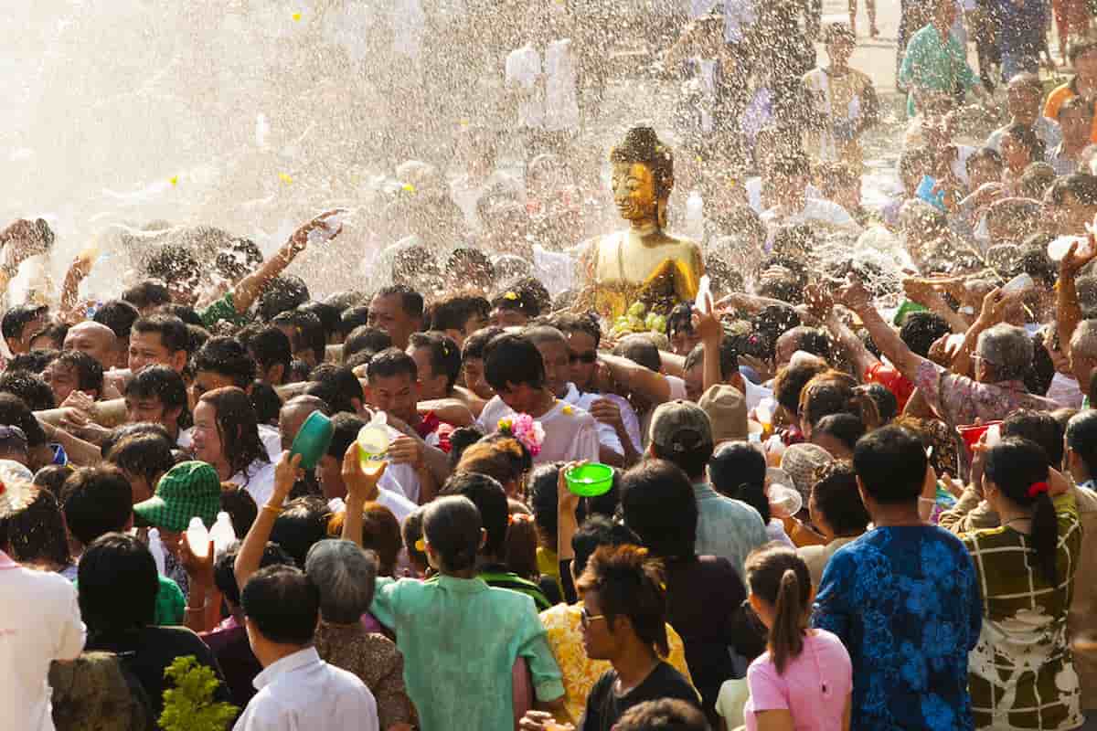 Songkran, el año nuevo tailandés basado en el calendario budista.
