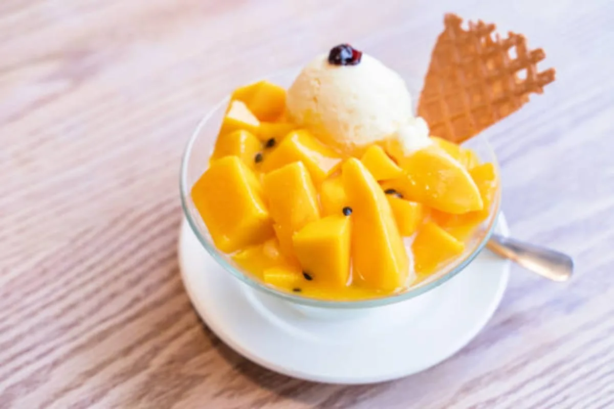 Helado de mango con granada China. / Foto: iStock