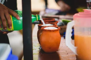 Aquí ate diré la receta tradicional para hacer un Cantarito en tequila desde tu casa