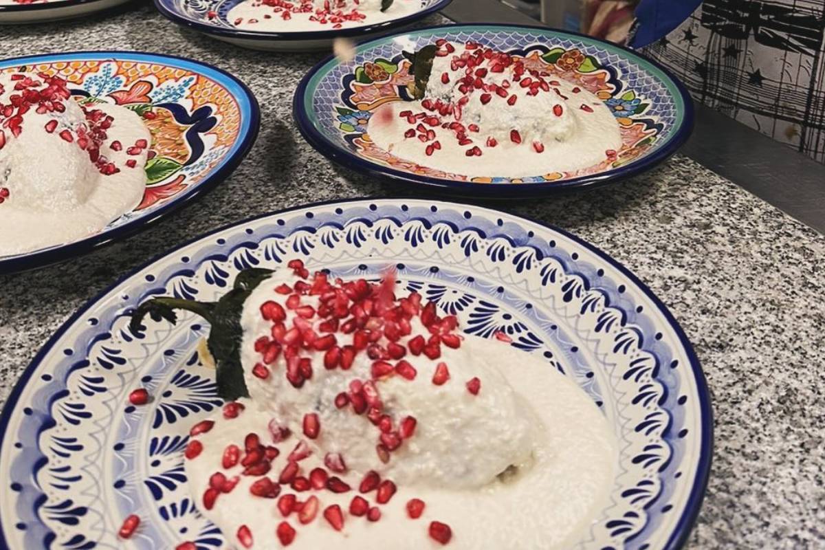 El Tajín: Chiles en nogada inspirados en la receta de la chef Alicia Gironella De’Angeli | Foto: @eltajinrestuarante