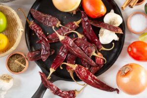 Ingredientes para preparar mole de olla. / Foto: Shutterstock