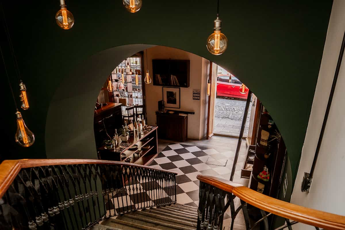 Interior del restaurante El Parian Atelier, ubicado en el Centro de Oaxaca.