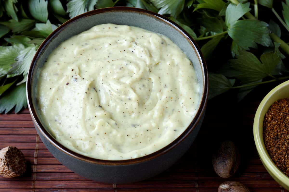 cuál es la receta original de salsa bechamel