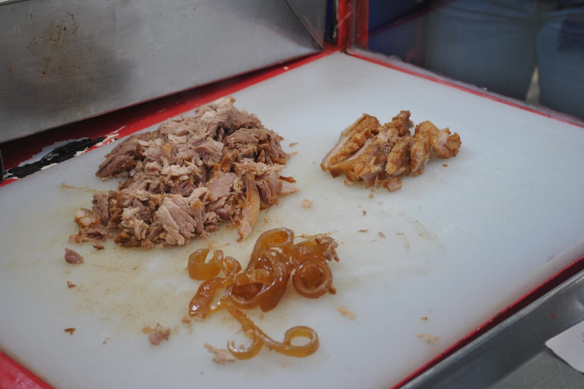 Partes de las carnitas con colágeno