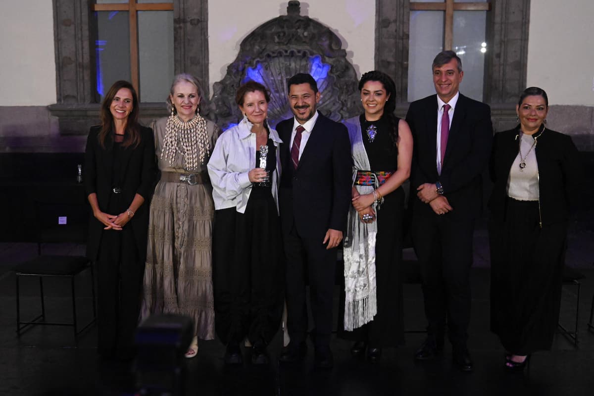 Los chefs Elena Reygadas, Edgar Núñez y Lucho Martínez algunos de los presentes en la entrega de reconocimientos.