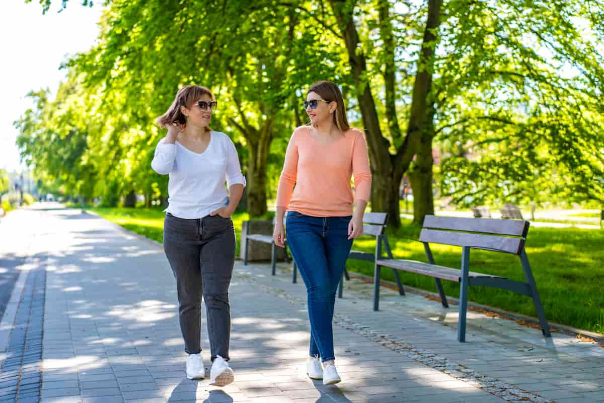 Caminar 15 minutos diarios ayuda a disminuir los niveles de sangre