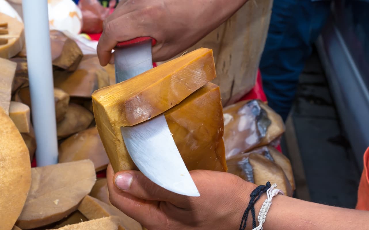 Miel de abeja vs. miel de agave: cuáles son las diferencias.