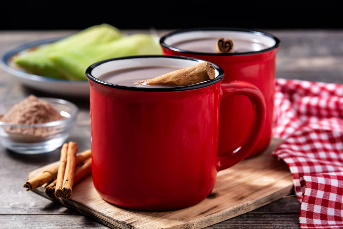 descubre cómo hacer el atole de canela igualito al de este restaurante con más de 100 años de historia